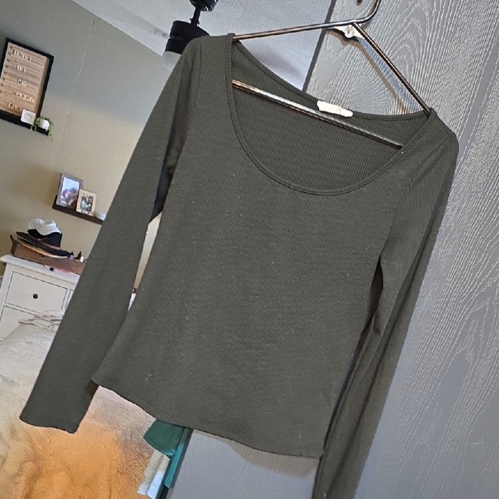 Carly Jean Los Angeles Long Sleeve Ribbed Top